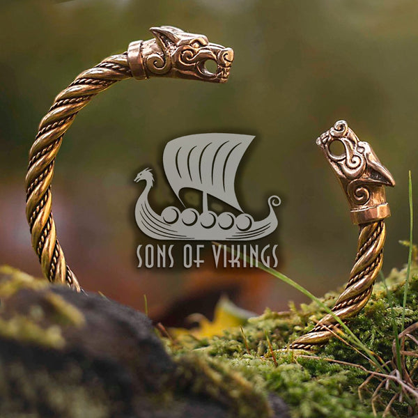 Wolf Bracelet - Bronze