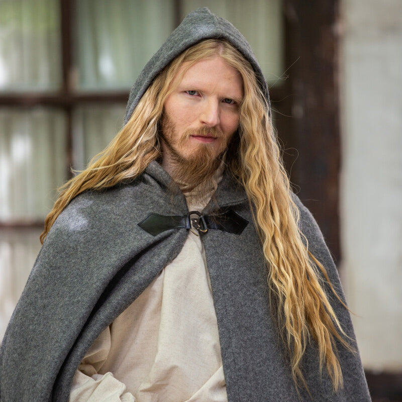 Gray Cloak w/ Wolf Clasp - Wool