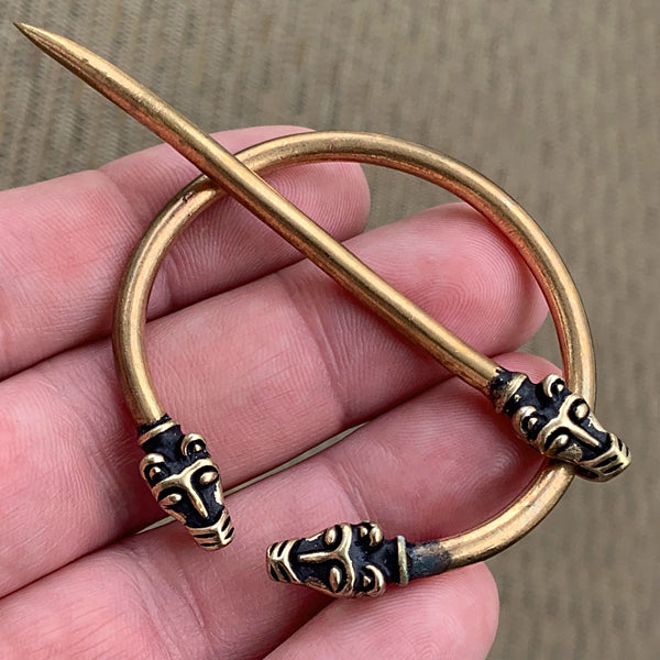 Wolf Head Cloak Pin / Brooch