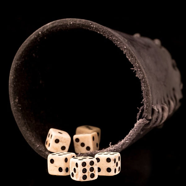 Viking Dice and Cup Set Taflkast Bone Dice Game / Rules Norse