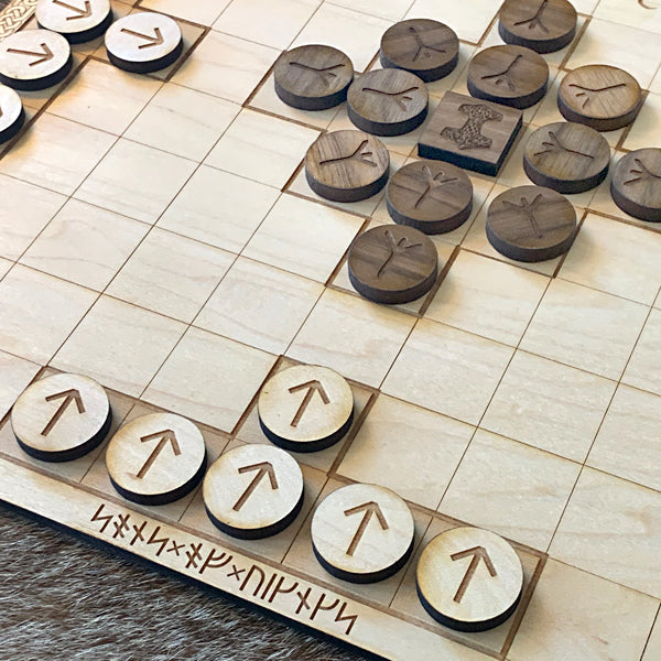 Hnefatafl Viking Game - The Regency Chess Co.