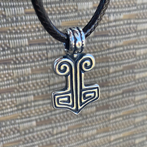 Ivar's Mjolnir Pendant (Vikings)