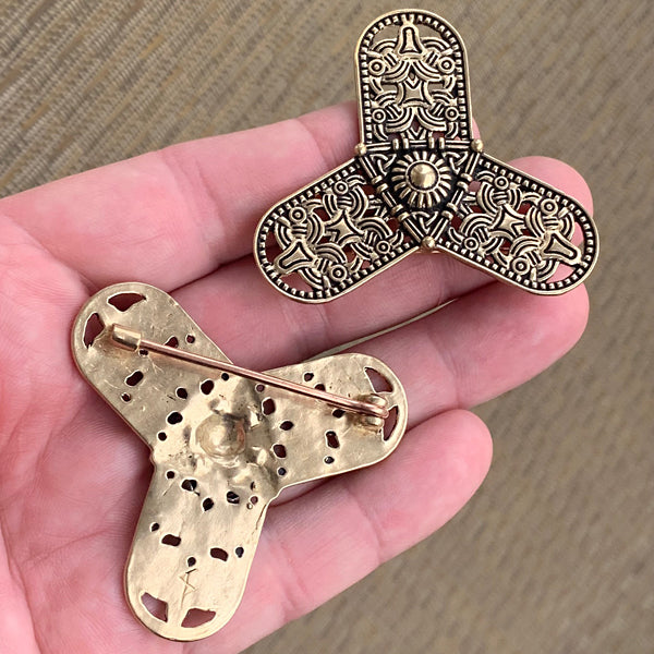 Ravens Trefoil Brooch - Bronze