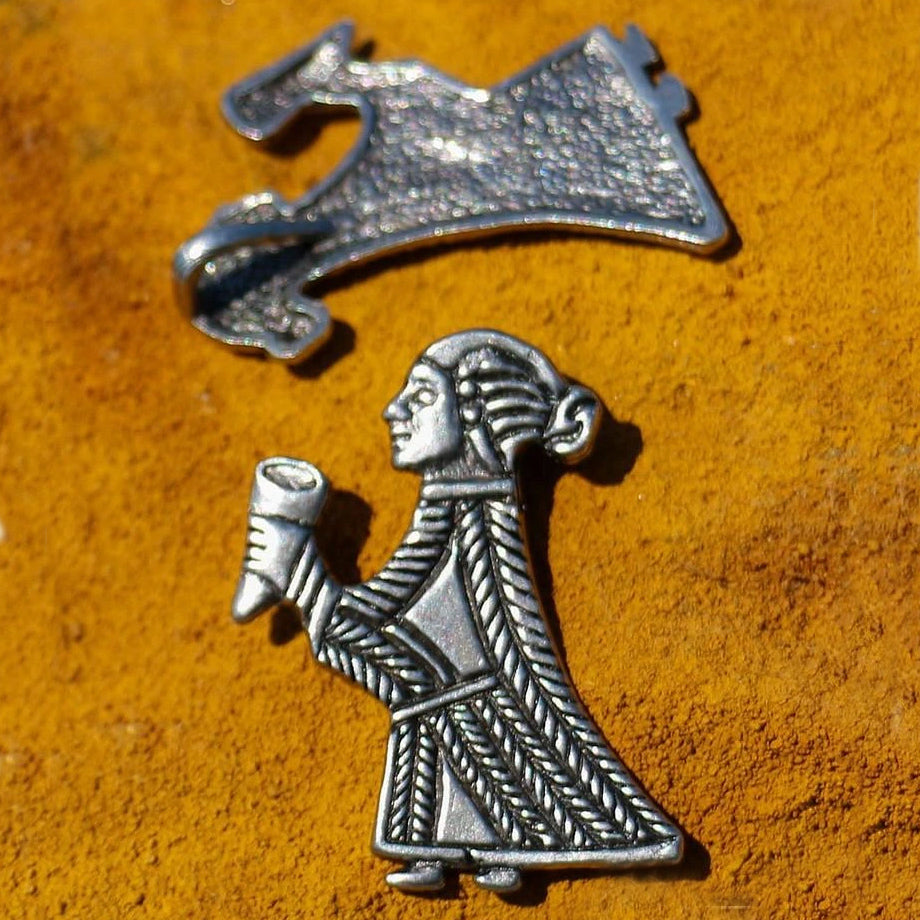 Valkyrie with Horn - Pewter