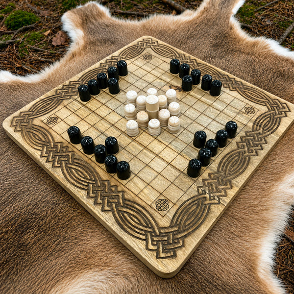 Hnefatafl Set - Bone