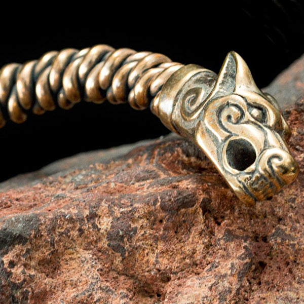 wolf bracelet bronze