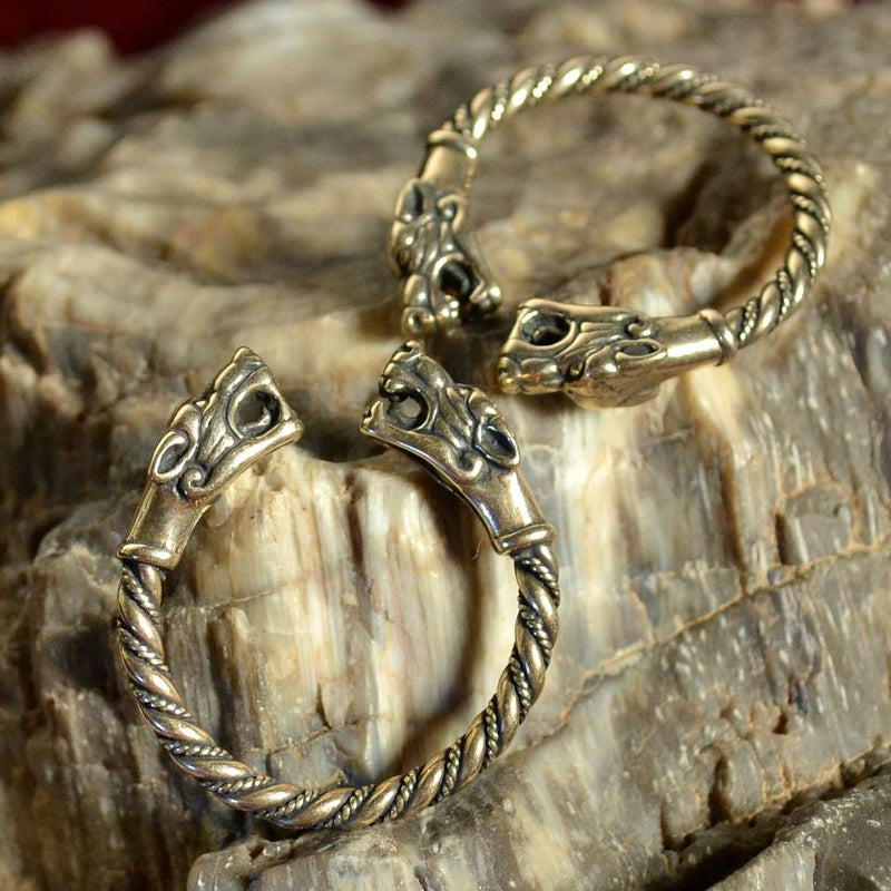 Wolf Torc Ring - Bronze